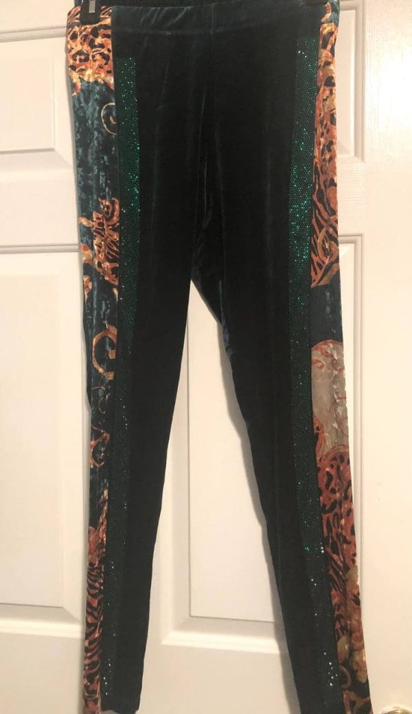 Jazzline Women 2 PCs Rhinestones Tiger Head Design Smooth Velvet Outfit Set Formal Wear Tracksuit With Hood Long Sleeve-Green (Sz 46) - Image 8