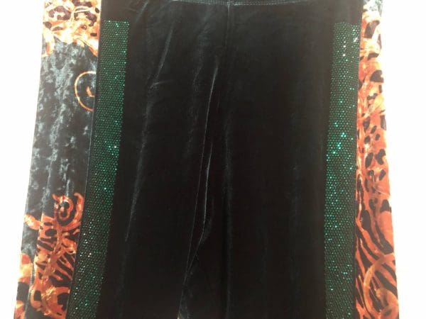 Jazzline Women 2 PCs Rhinestones Tiger Head Design Smooth Velvet Outfit Set Formal Wear Tracksuit With Hood Long Sleeve-Green (Sz 46) - Image 9