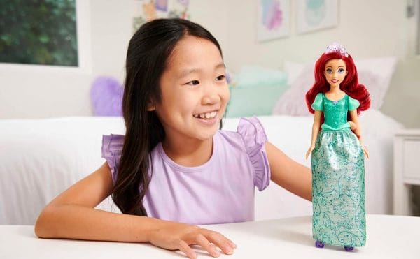 Mattel Disney Princess Dolls, Ariel Posable Fashion Doll with Sparkling Clothing and Accessories, Disney Movie Toys - Image 6
